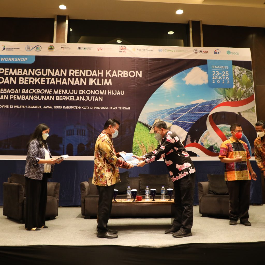 Workshop Pembangunan Rendah Karbon Dan Berketahanan Iklim Sebagai ...