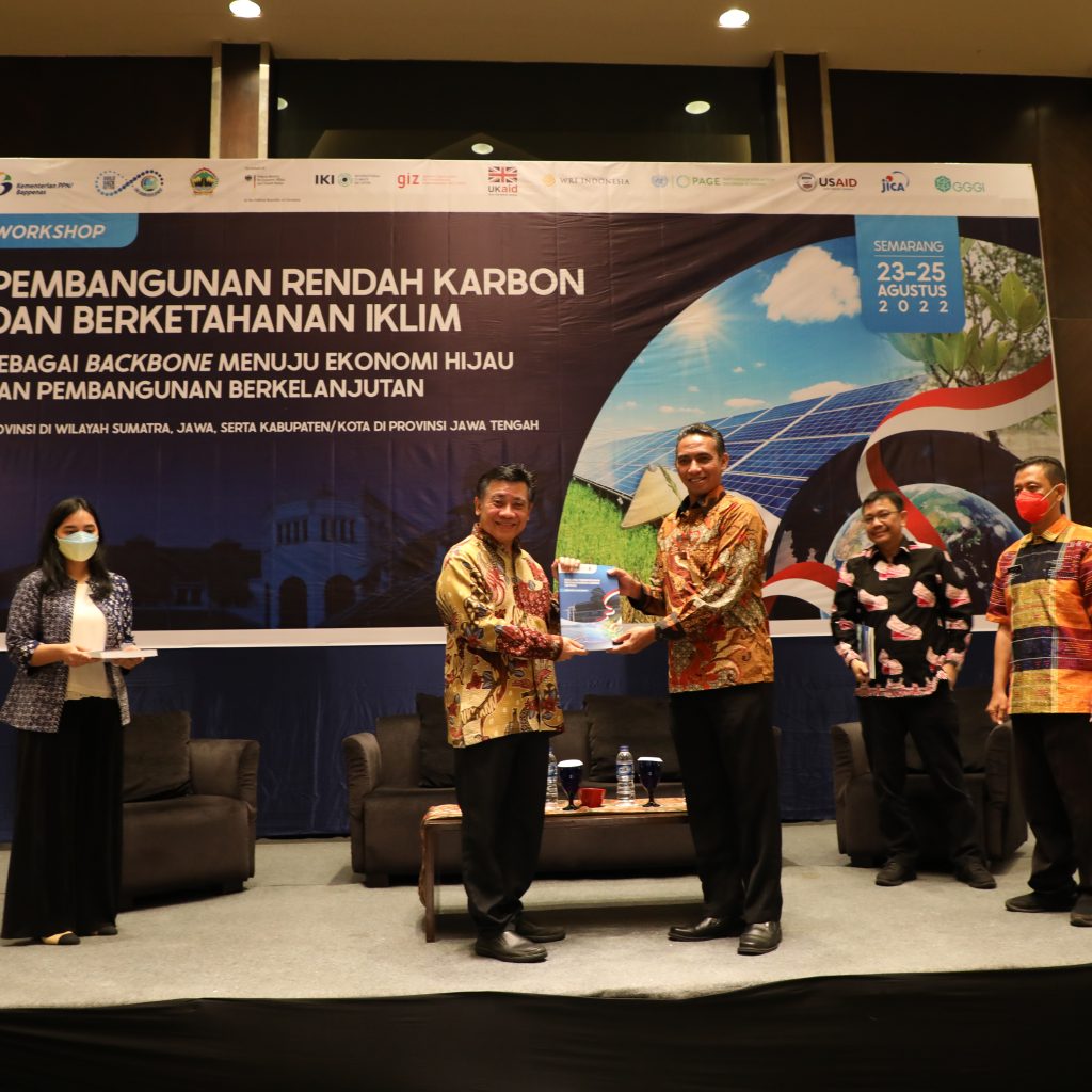 Workshop Pembangunan Rendah Karbon Dan Berketahanan Iklim Sebagai Backbone Menuju Ekonomi Hijau ...